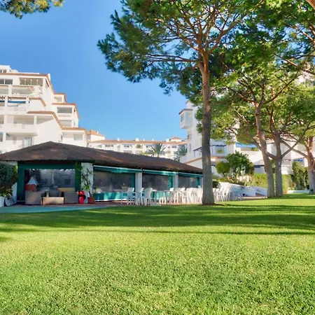 Playas Del Duque, Puerto Banus, Golf .Playa Y Compras Apartment Marbella Exterior photo